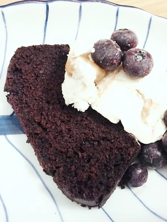 chocolate cake 4.JPG