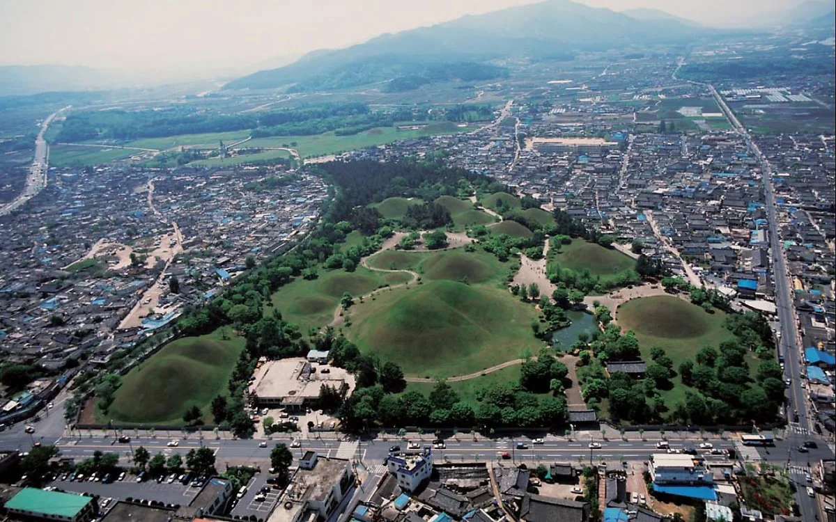 1-5_%EA%B2%BD%EC%A3%BC%EC%8B%9C%EB%82%B4_%EB%8C%80%EB%A6%89%EC%9B%90_%EC%A0%84%EA%B2%BD._%EA%B0%80%EC%9A%B4%EB%8D%B0%EC%97%90_%EC%9E%88%EB%8A%94_%ED%81%B0_%EB%AC%B4%EB%8D%A4%EC%9D%B4_%ED%99%A9%EB%82%A8%EB%8C%80%EC%B4%9D%EC%9D%B4%EB%8B%A4._%EA%B5%AD.jpg?type=w1200