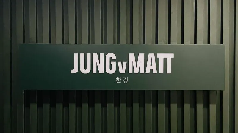 %EC%9C%B5%ED%8F%B0%EB%A7%88%ED%8A%B8.jpeg?type=w1