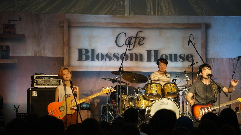 2374E34F5625040624518B