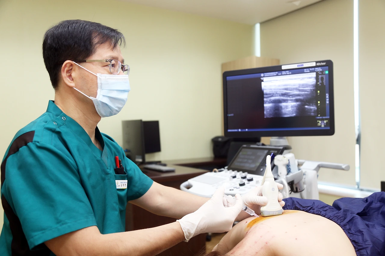 대표원장프롤로치료 (45).JPG