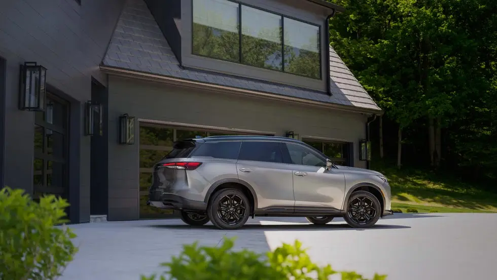 2026-infiniti-qx60-sport-11-68262f7426f52.jpg?crop=1.00xw:0.753xh;0,0.0771xh&resize=980:*