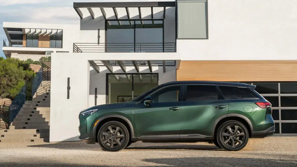 2026-infiniti-qx60-exterior-pr-117-6822388cb9fe7.jpg?crop=1.00xw:0.753xh;0,0.147xh&resize=980:*