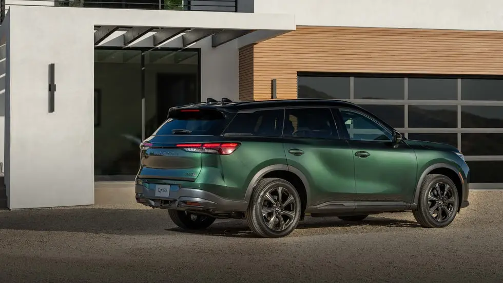 2026-infiniti-qx60-exterior-pr-116-6822388c35a7b.jpg?crop=1.00xw:0.753xh;0,0.156xh&resize=980:*