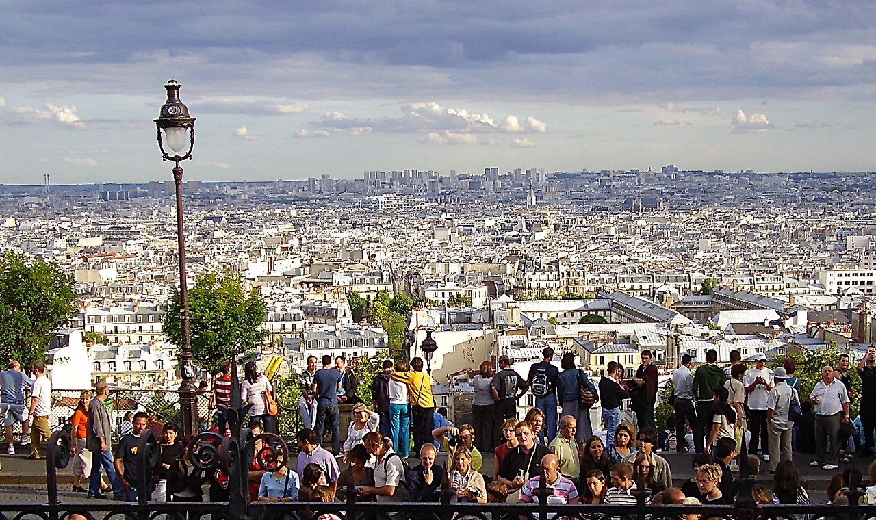 P7220214 2 (몽마르트 언덕에서 바라본 파리시내).JPG