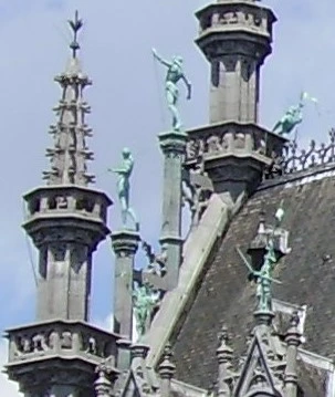 P7240293 2(왕의집 지붕조각상).JPG