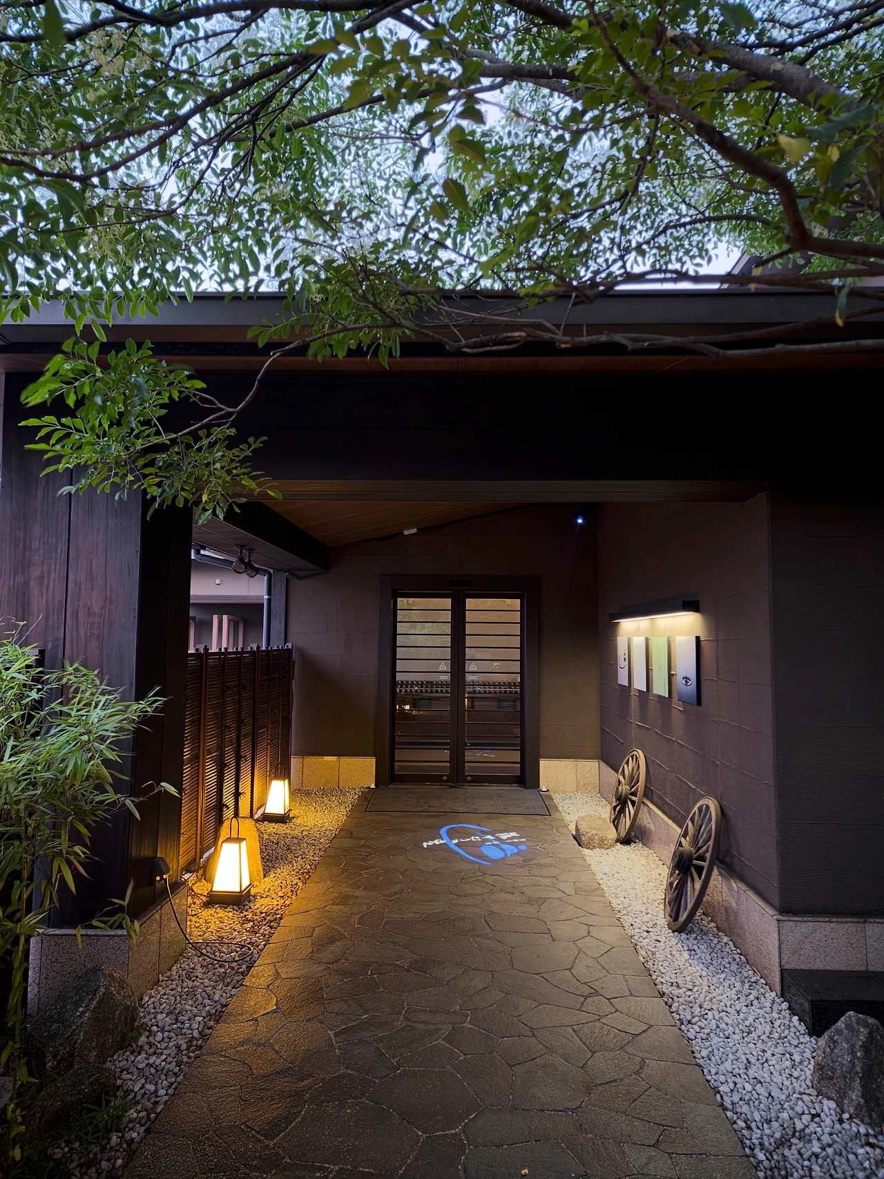 입구 정경(jpeg).jpeg