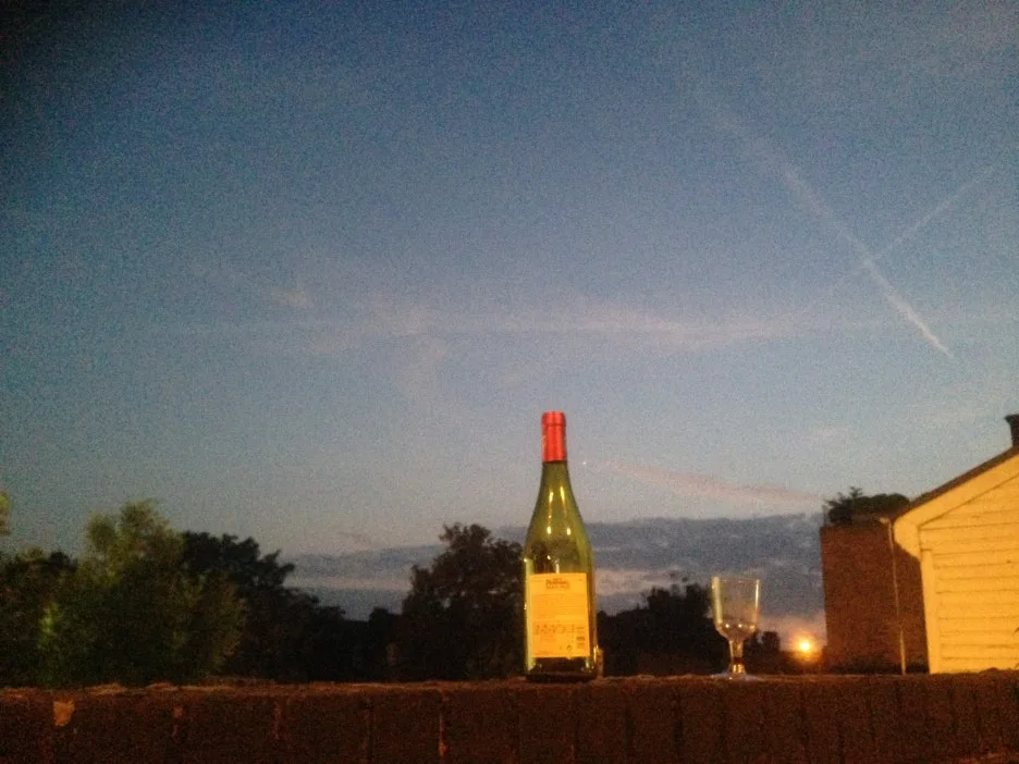 wine_and_a_glass.jfif