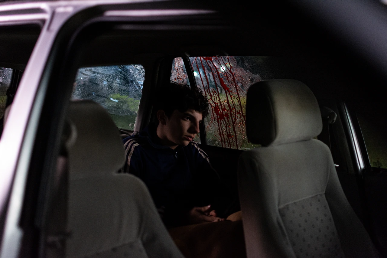 악이 도사리고 있을 때 스틸 7.jpeg