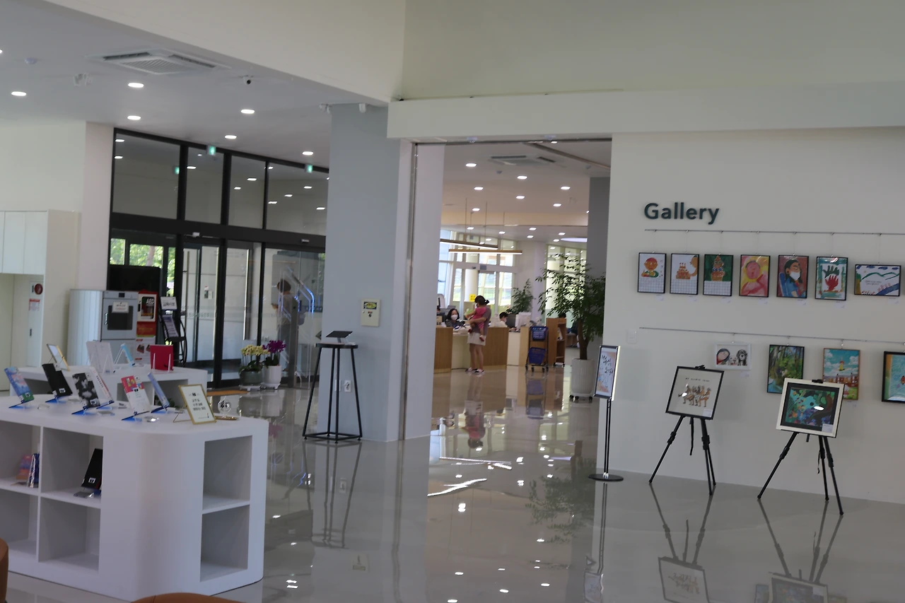 창의이음, 함께이음, 생각이음, 글샘이음으로 층별마다 함께할 수 있는 특별함을 담았다..JPG