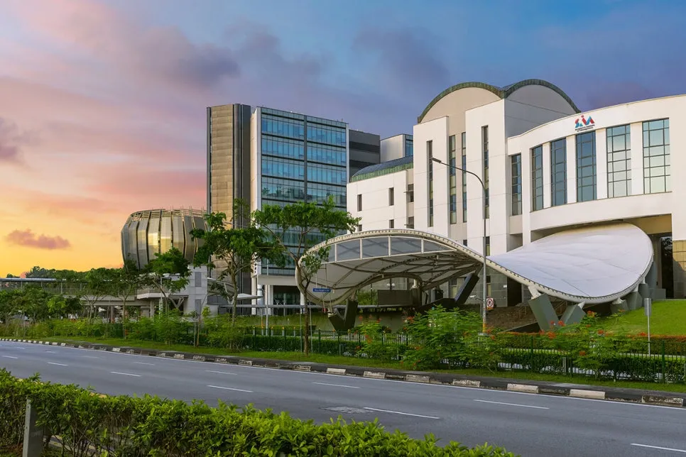 contact-hq-thumbnail.jpg?type=w966