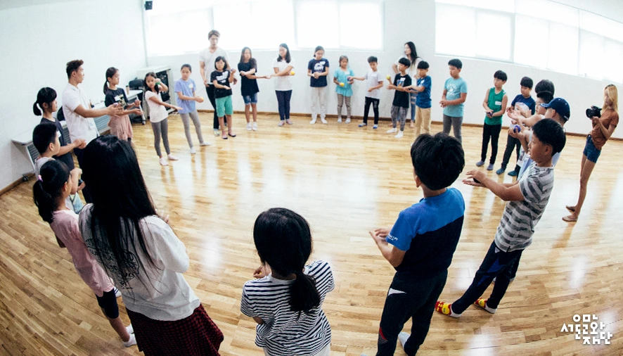 170825-%ED%99%A9%EC%9D%80%EC%95%84-%EC%84%9C%EC%BB%A4%EC%8A%A4%EC%98%88%EC%88%A0%EB%86%80%EC%9D%B4%ED%84%B0-06.jpg?type=w966