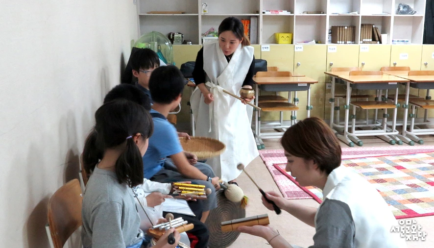 %EC%96%91%EC%A7%80%EB%82%98-%EC%84%9C%EC%84%9C%EC%9A%B8%EA%B5%90%EC%9C%A1%EC%84%BC%ED%84%B0_%EA%B7%B8%EB%A6%BC%EC%B1%85-%EB%A7%88%EC%9D%84%EC%97%90%EC%84%9C-%EB%86%80%EC%9E%90-07.jpg?type=w966