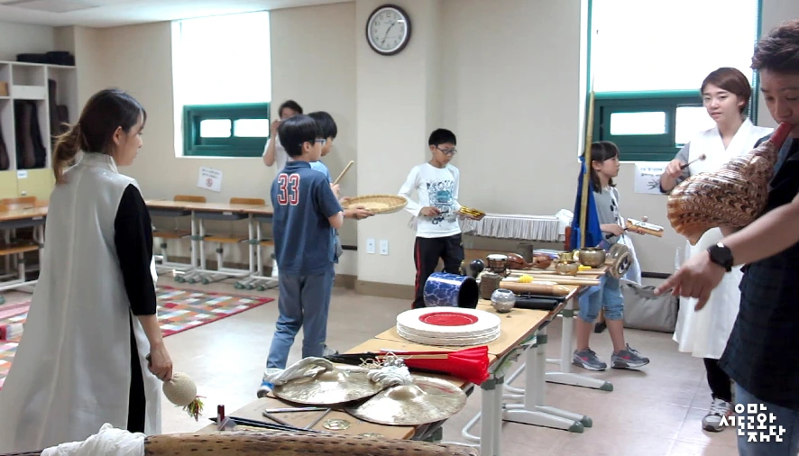 %EC%96%91%EC%A7%80%EB%82%98-%EC%84%9C%EC%84%9C%EC%9A%B8%EA%B5%90%EC%9C%A1%EC%84%BC%ED%84%B0_%EA%B7%B8%EB%A6%BC%EC%B1%85-%EB%A7%88%EC%9D%84%EC%97%90%EC%84%9C-%EB%86%80%EC%9E%90-09.jpg?type=w966