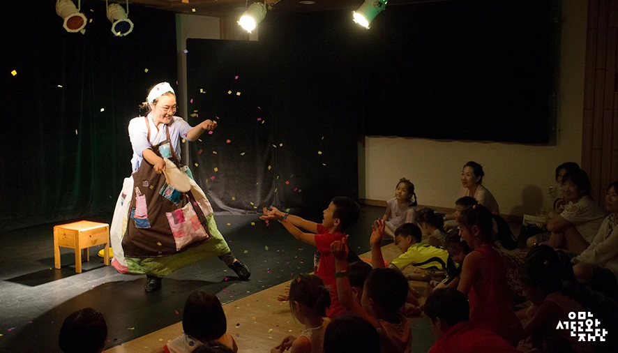 %ED%99%8D%EC%9D%80_%EC%98%88%EC%88%A0%EB%A1%9C%EC%83%81%EC%83%81%EA%B7%B9%EC%9E%A5-01.jpg?type=w966