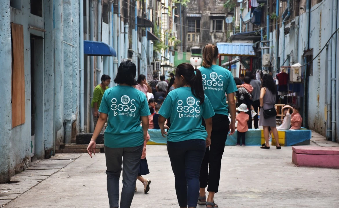 de_team-ladies-community.jpg?itok=VRxQ7D-3