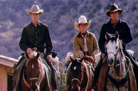 올 더 프리티 호시즈 02.jfif