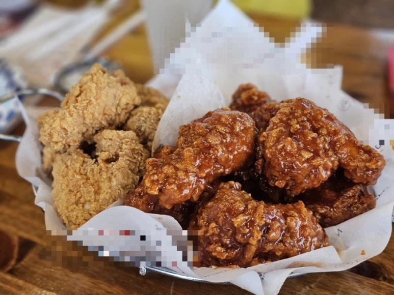 1696937642614.jpg?type=w773