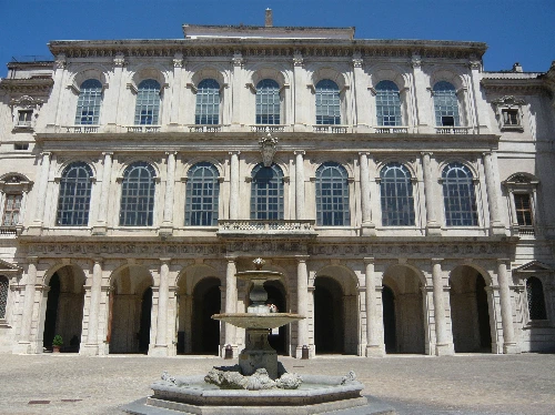 PalaisBarberini-Facade_avant_du_palais.jpeg