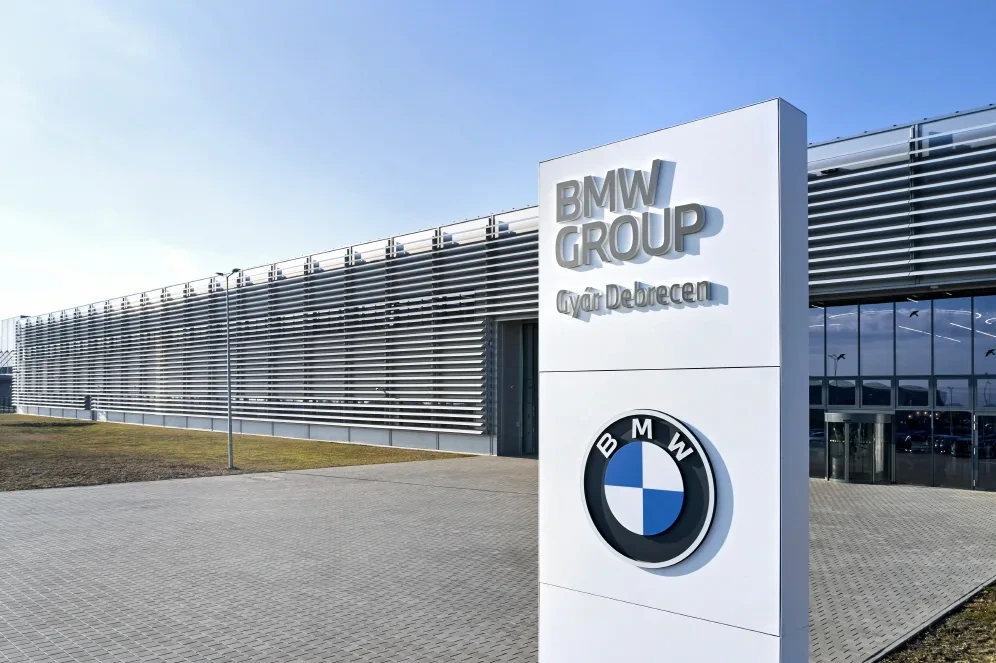 P90617955_highRes_bmw-group-plant-debr.webp