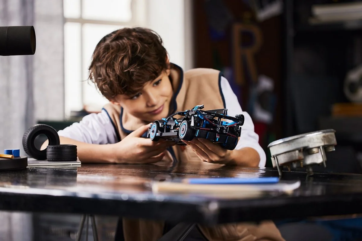 08_BUGATTI_Holiday_Gift_Guide.jpg?type=w1200