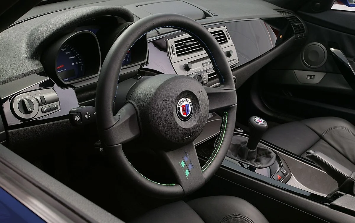 csm_Roadster-S-interieur-01_f23601d54a.jpg?type=w1200