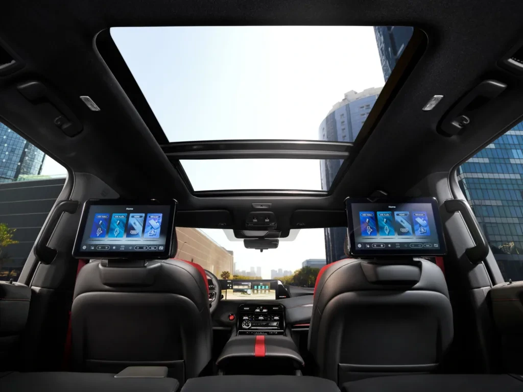 The-all-new-Patrol-NISMO-Panoramic-roof-1024x768.webp