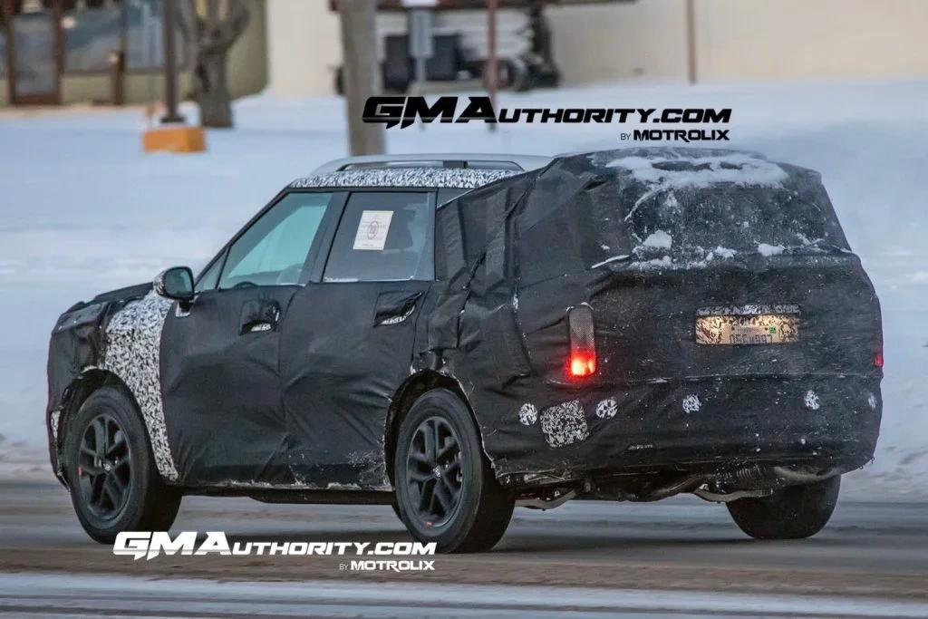 2026-Hyundai-Palisade-Prototype-Spy-Shots-January-2024-Exterior-016-1024x683-1-jpg.webp