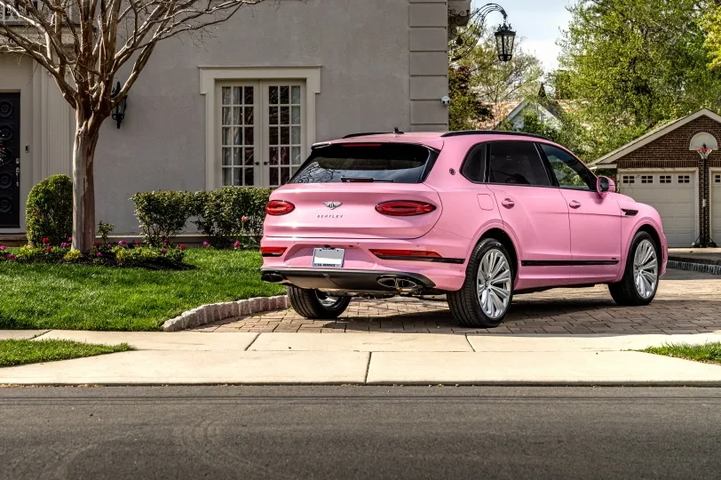 Bentayga-EWB-Mulliner-in-Candy-Pink-2.webp