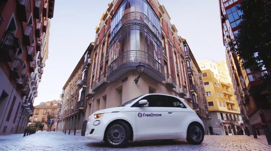 Fiat500eAmpleBatterySwap.webp