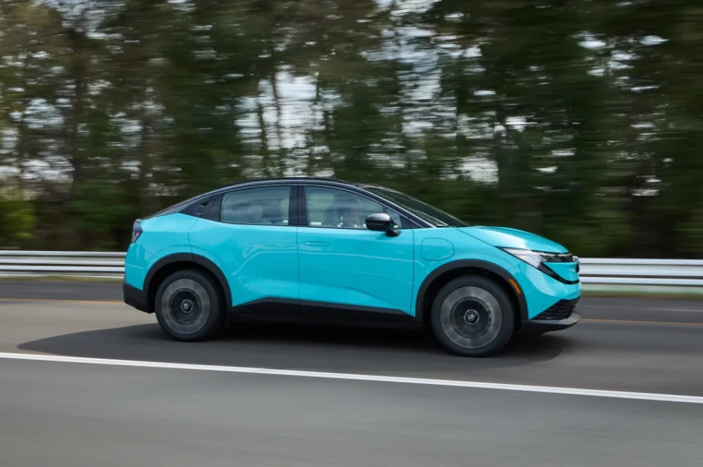 All-new_Nissan_LEAF_Dynamic_Pictures_08-1024x681.webp