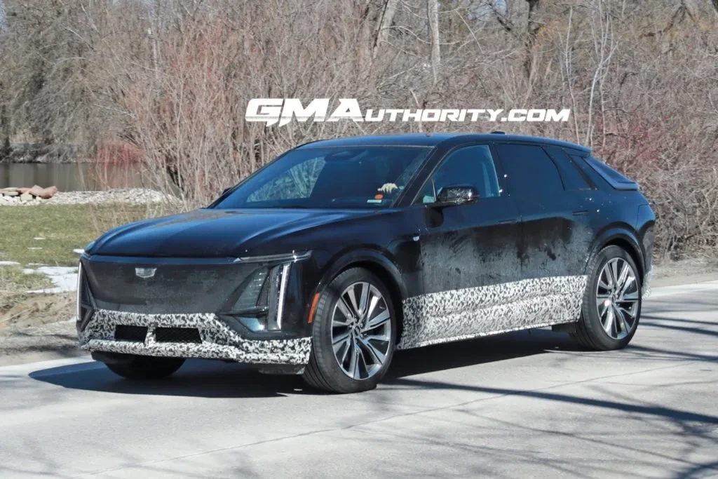 2024-Cadillac-Lyriq-V-Prototype-Spy-Shots-March-2023-Exterior-004-1024x683-1-jpg.webp