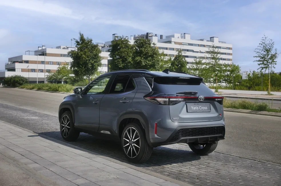 2025yariscrossgrsport-image-3.webp