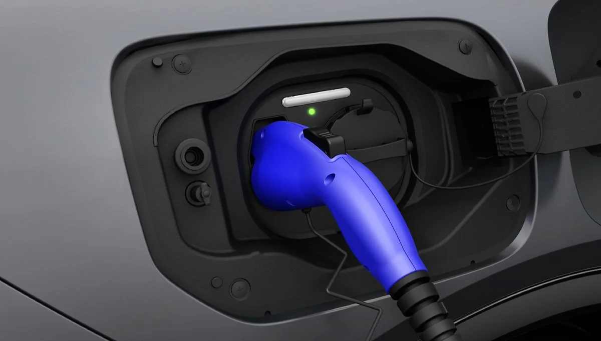 11_CROWNSPORT_web_P18_PHEV_Charge_Port.jpg?type=w1200