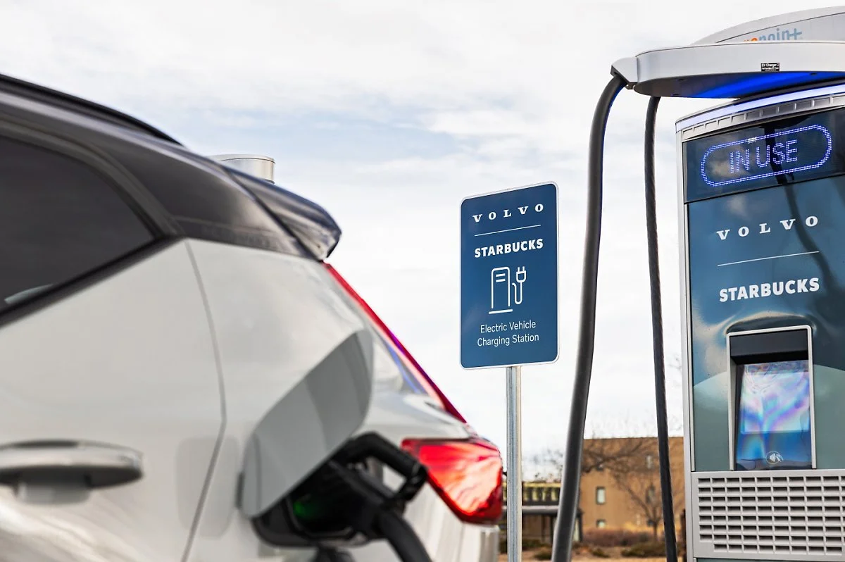 321921_Volvo_Cars_opens_public_EV_fast_charging_network_at_U_S_Starbucks_stores.jpg?type=w1200