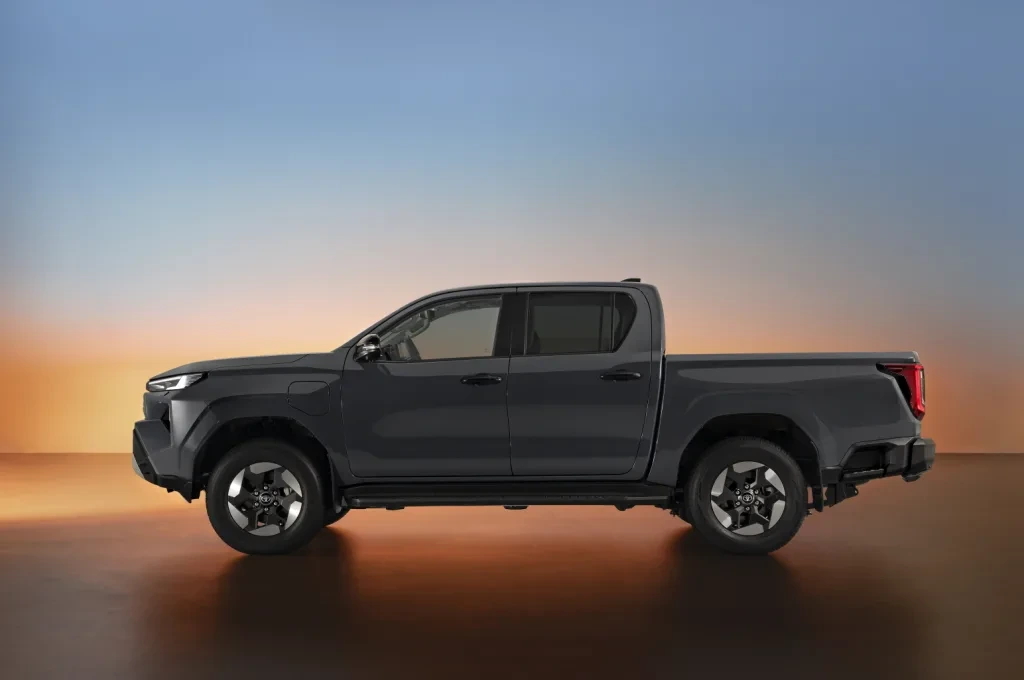 2025toyotahiluxbevhero7-1024x680.webp