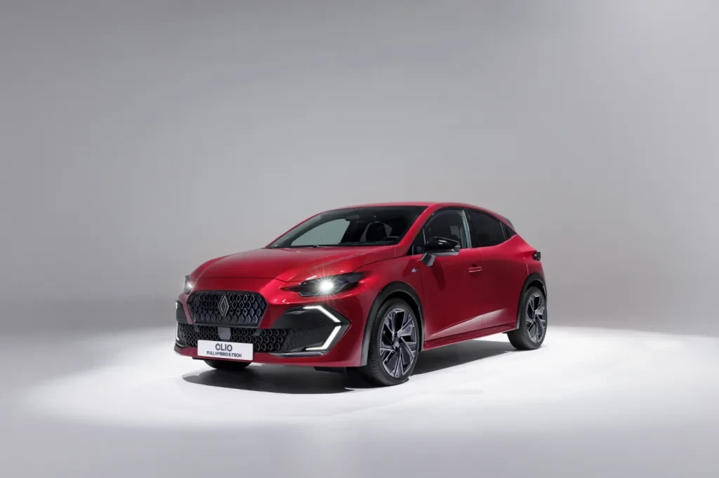 Renault-Clio-full-hybrid-E-Tech-Esprit-Alpine-Absolute-Red-16-1024x681.webp