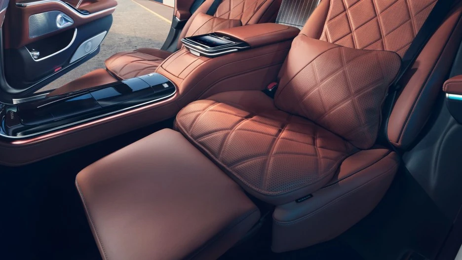 mercedes-maybach-s-class-z223-comfort-03-1680x945-11-2020.jpeg?type=w1