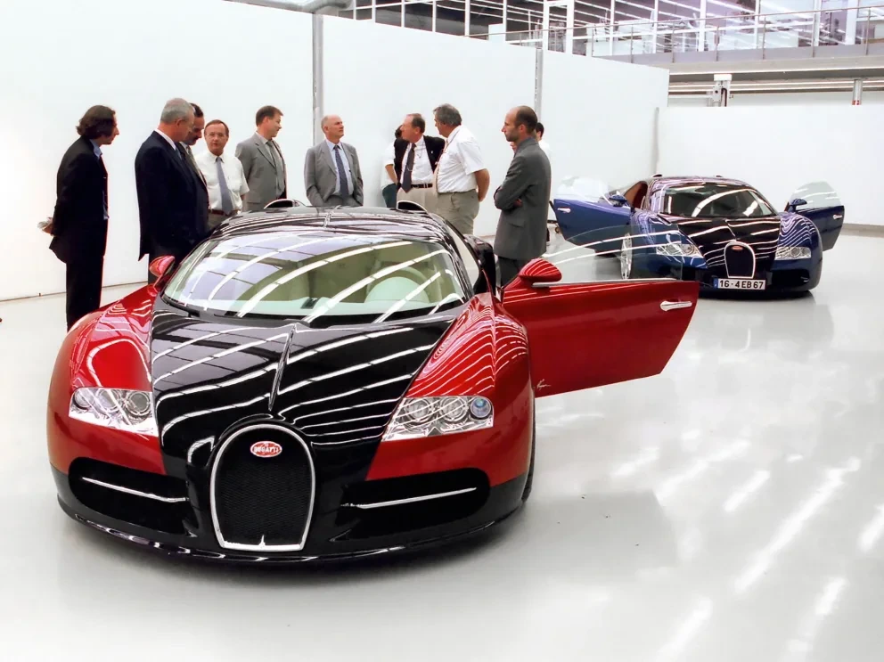 03-BUGATTI-Piech-20Y-Veyron.webp