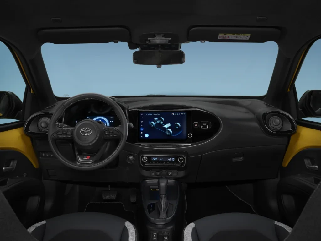 2025aygoxgrsport-interior-002-1024x767.webp