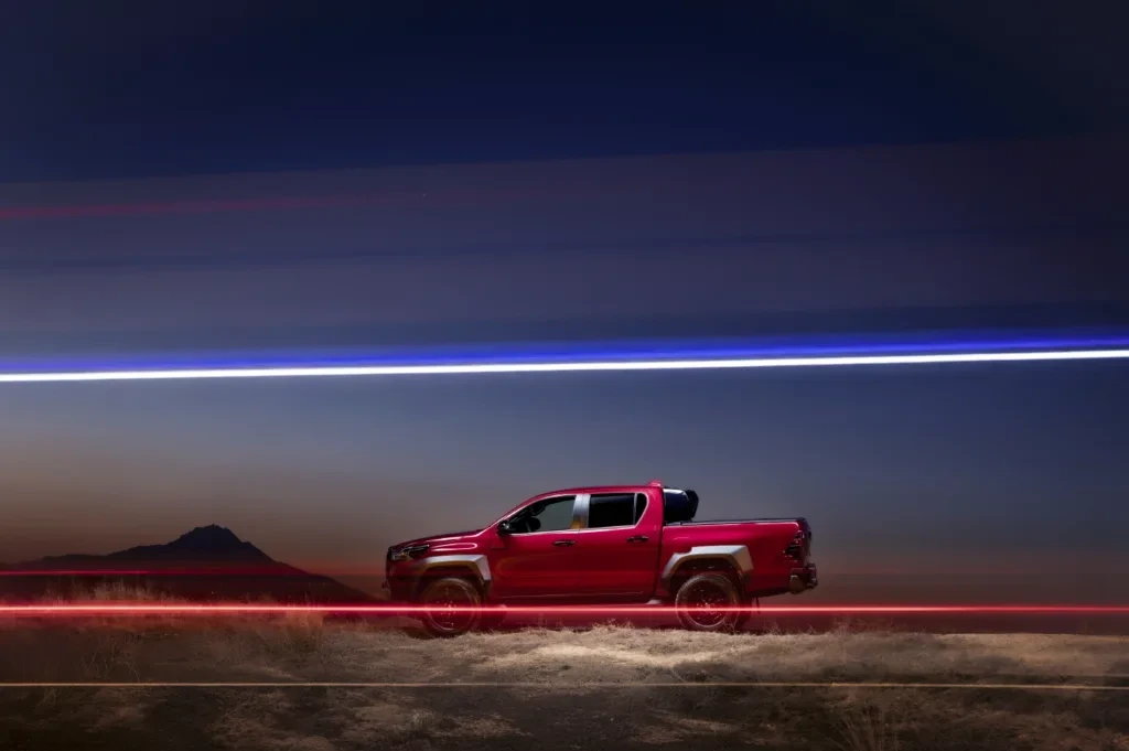 2025-hiluxgrsportll-redstatic-006-1024x681.webp