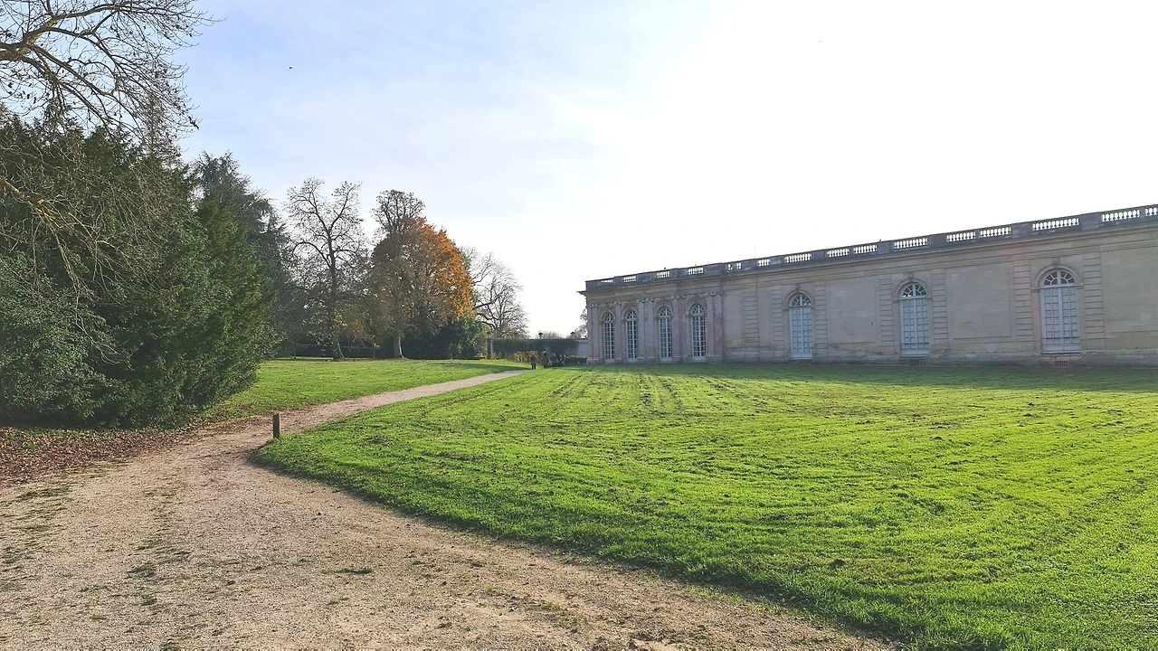 다운로드 (86).jpeg