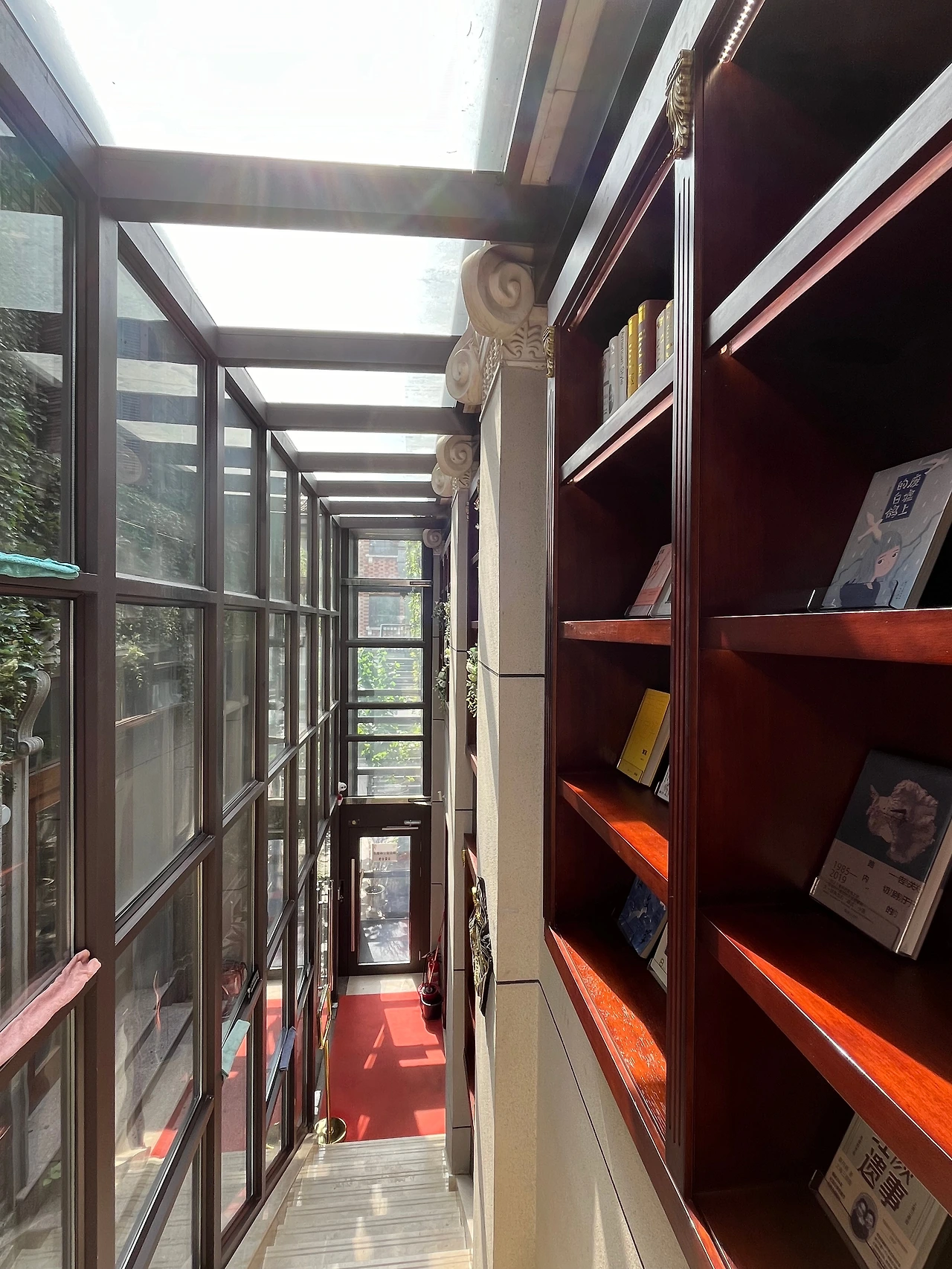 작가서점 2.jpeg