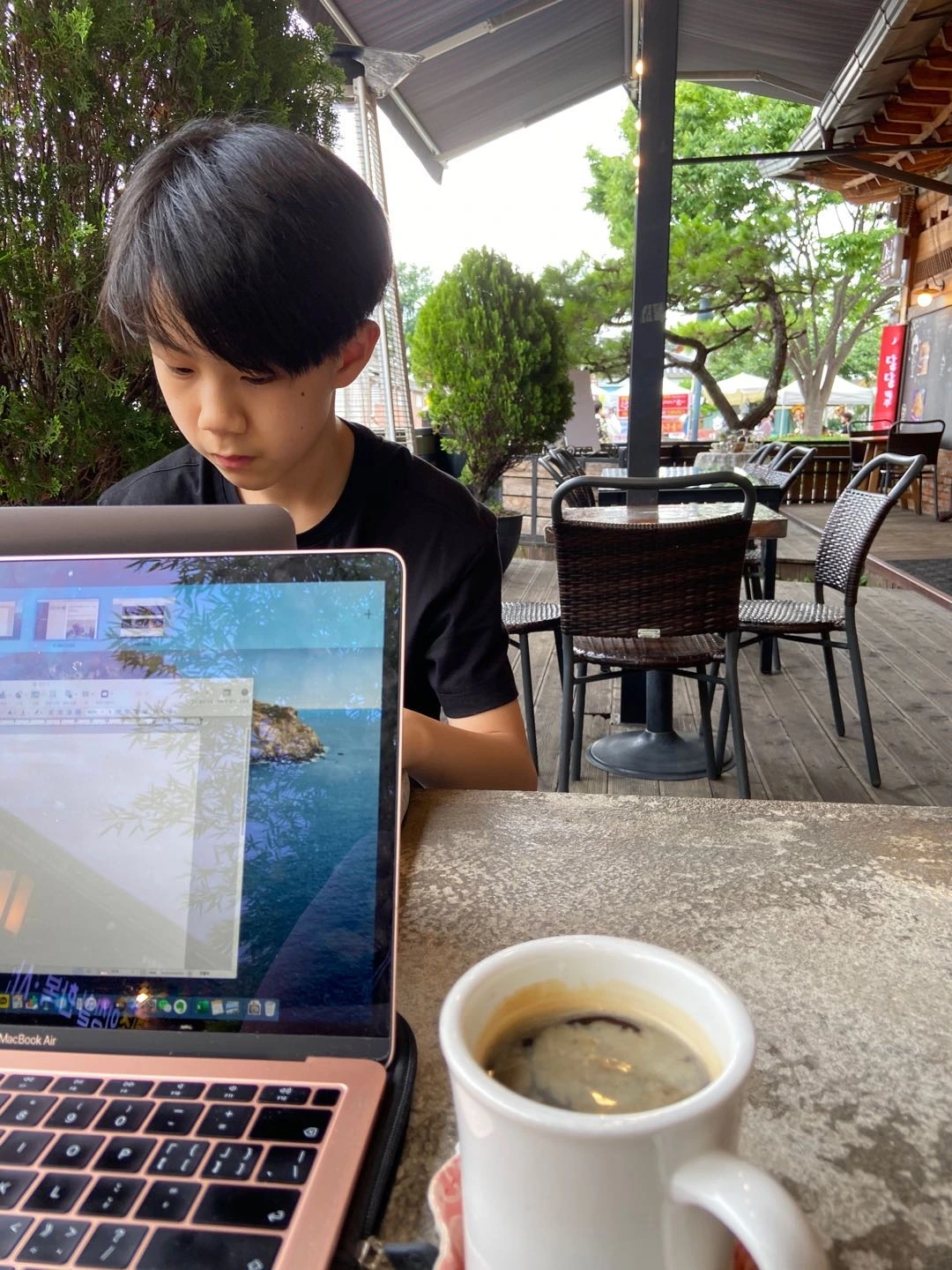 달 카페.jpeg