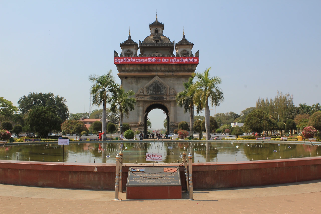 0. 비엔티안 메인사진.JPG