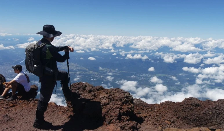 3_%EC%A0%95%EC%83%81%EC%97%90%EC%84%9C_%EB%82%B4%EB%A0%A4%EB%8B%A4%EB%B3%B4%EB%8A%94_%EC%8B%9C%EC%A6%88%EC%98%A4%EC%B9%B4_%EC%95%9E%EB%B0%94%EB%8B%A4.JPG?type=w773