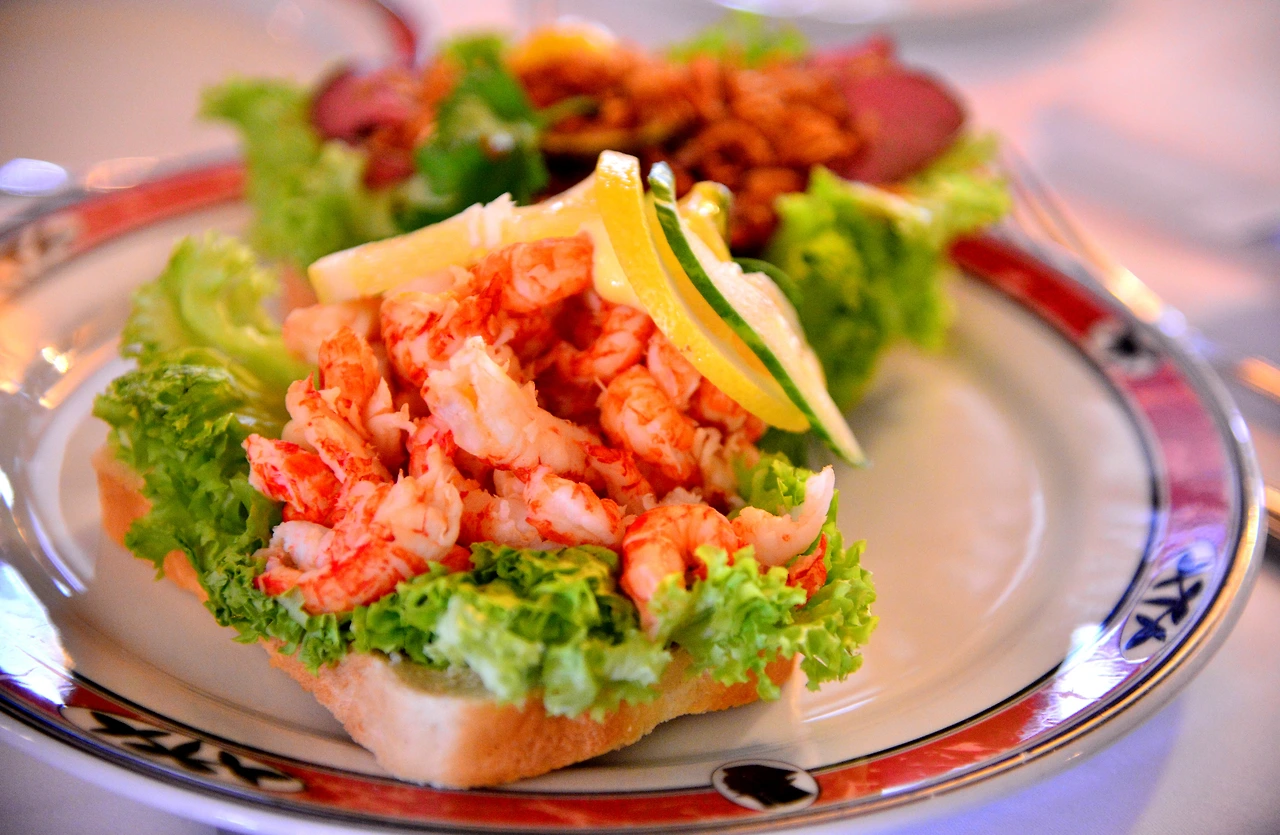 노르웨이 전통식 오픈 샌드위치..JPG