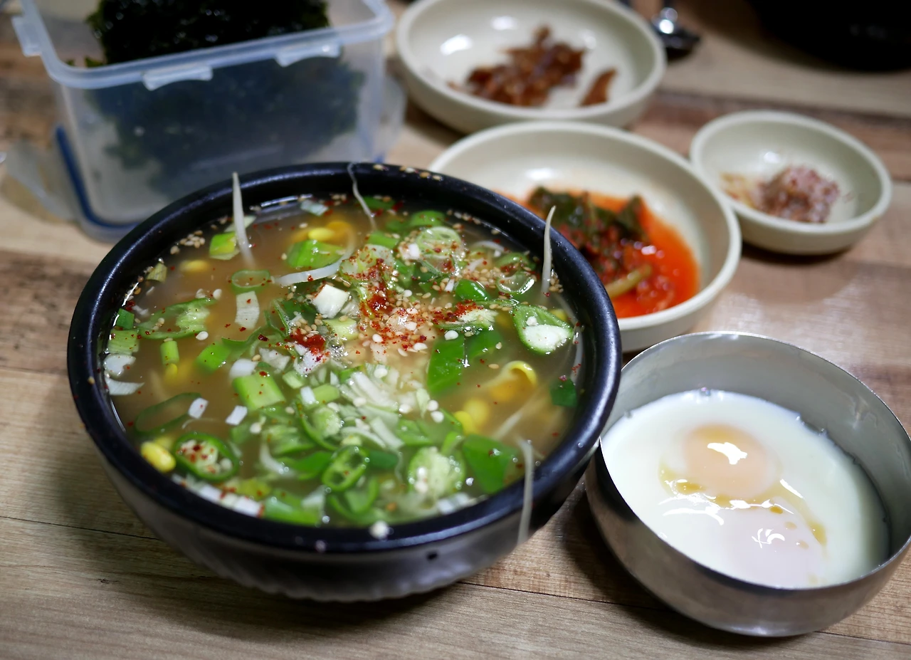 콩나물국밥 역시 한국인이 사랑하는 콩 음식이다.JPG