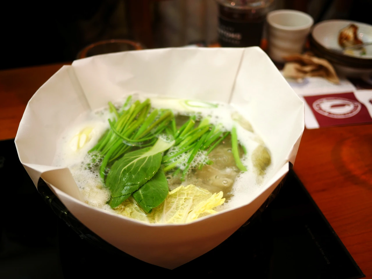 현복집 특이하게 탕을 종이냄비에 끓인다.JPG