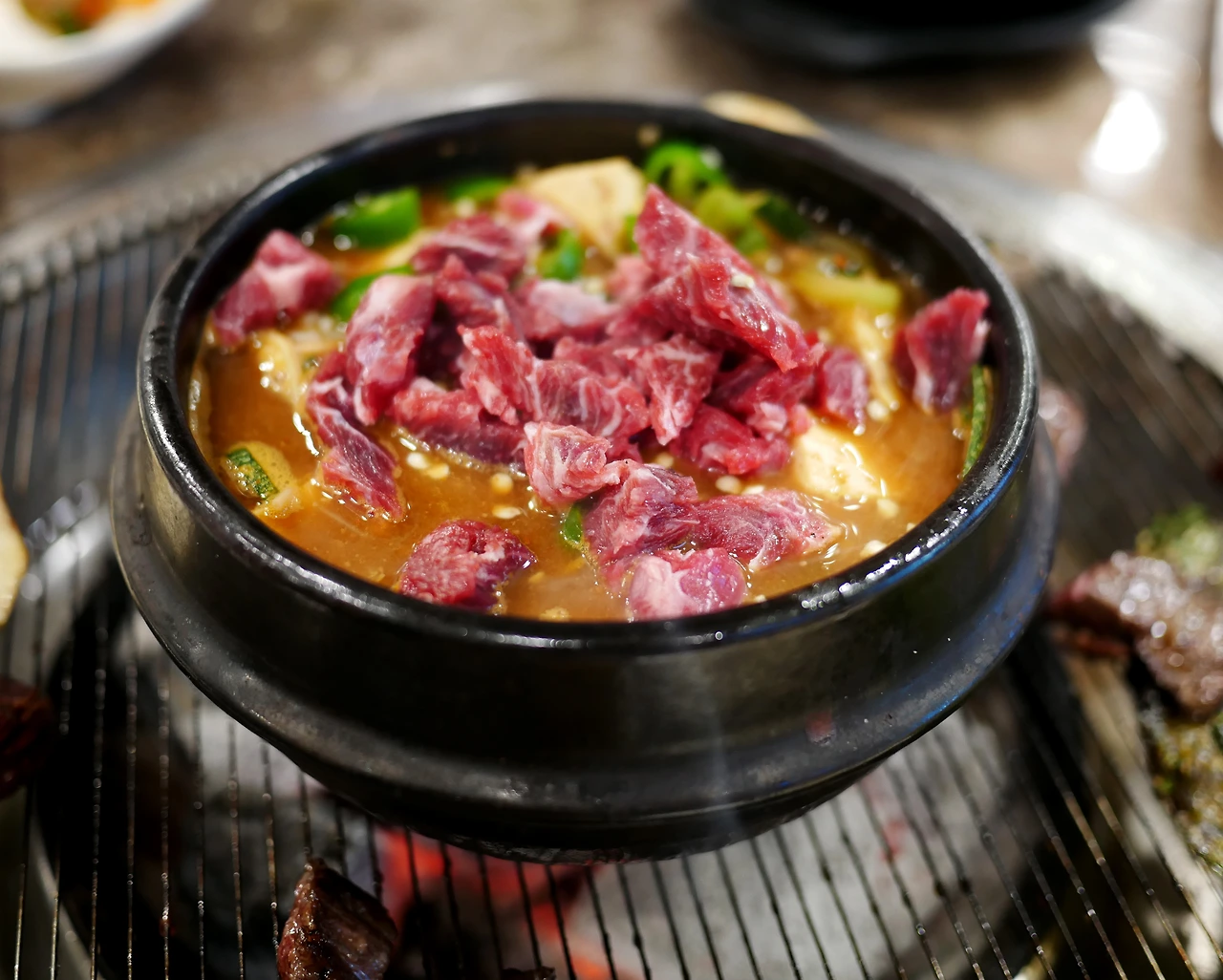 쇠고기와 어울리는 고단백 식품 된장찌개.JPG